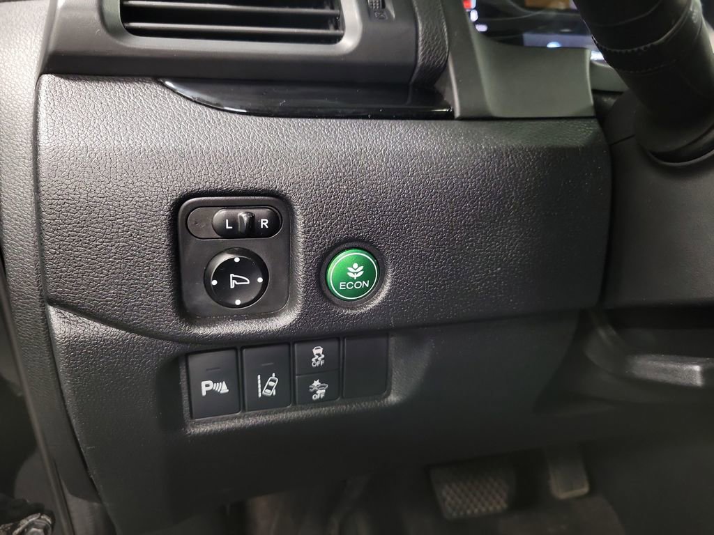 Used 2017 Honda Pilot Touring image 21