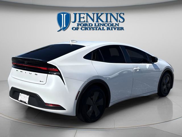 Used 2024 Toyota Prius LE image 9
