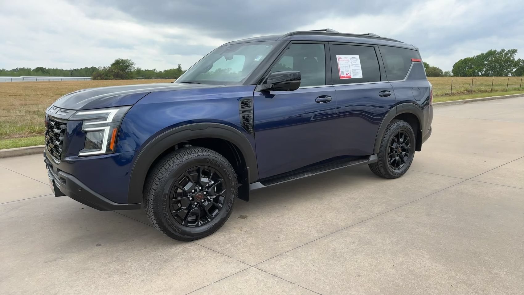 Used 2025 Nissan Armada PRO-4X AWD/4WD image 5