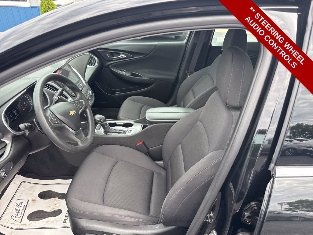 Used 2022 Chevrolet Malibu LT FWD image 11