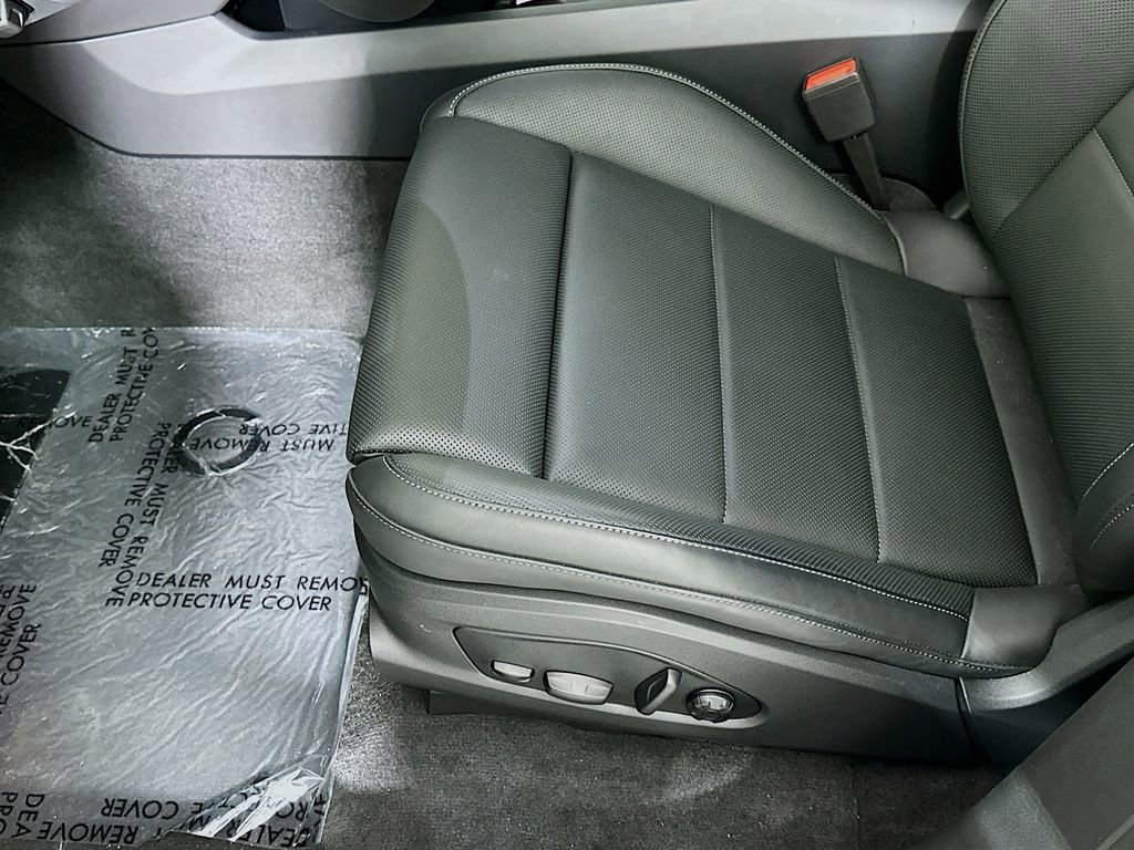 New 2025 Porsche Macan Turbo Electric image 22