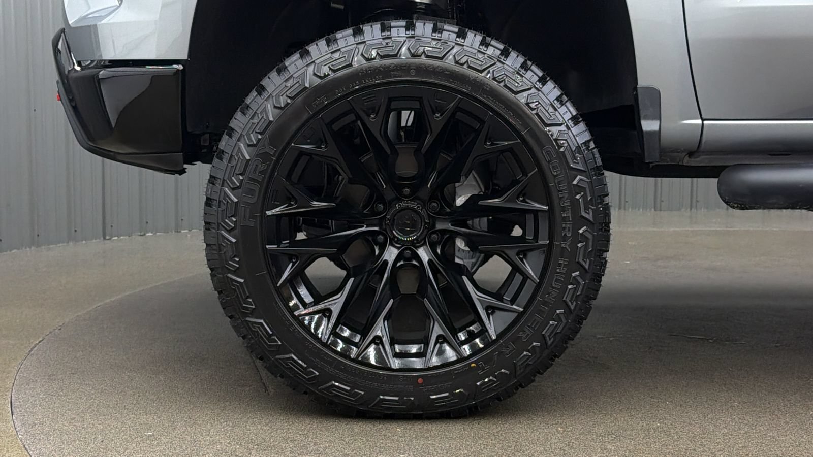 Used 2026 Chevrolet Silverado 1500 Custom Trail Boss w/ LPO, Dark Essentials Package AWD/4WD image 10
