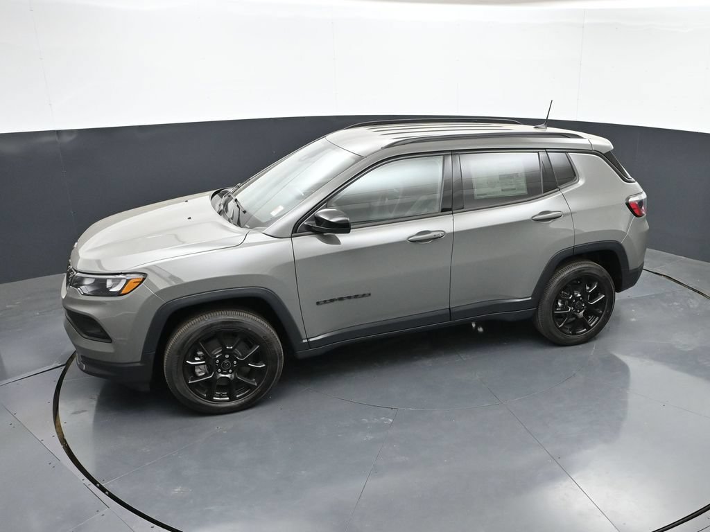 New 2026 Jeep Compass Latitude AWD/4WD image 40