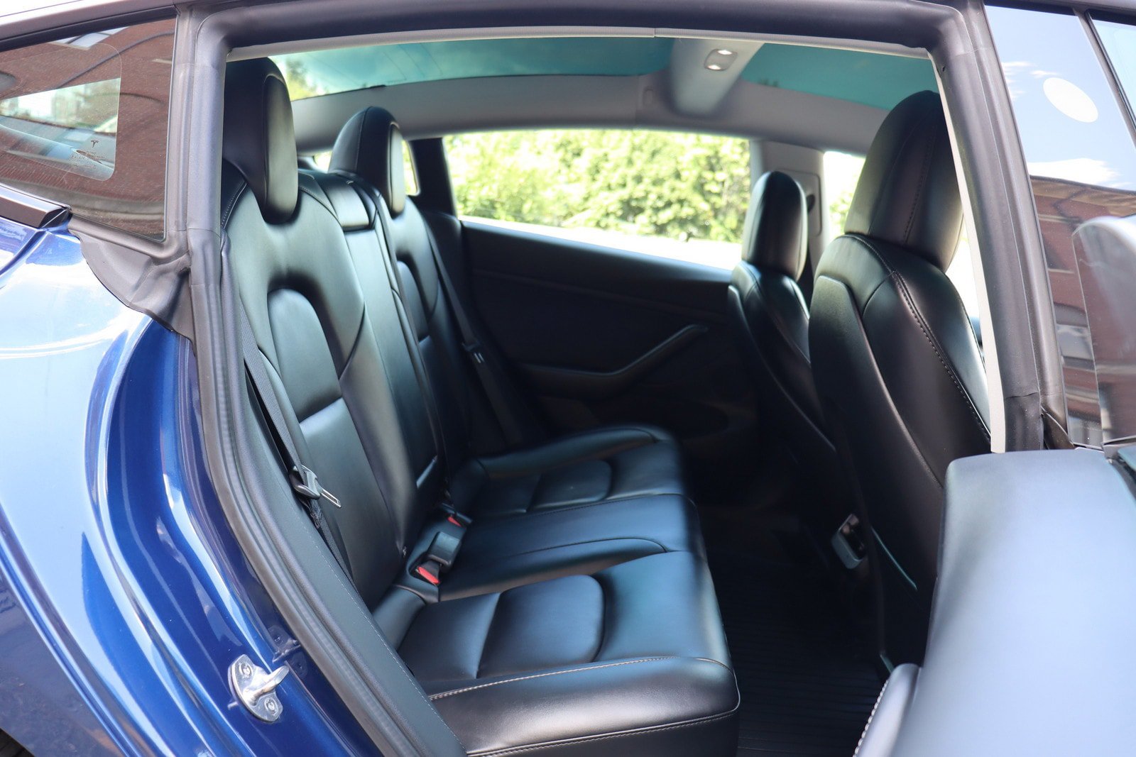 Used 2022 Tesla Model 3 Standard Range RWD image 16
