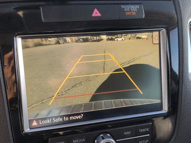 Used 2014 Volkswagen Touareg Lux image 14