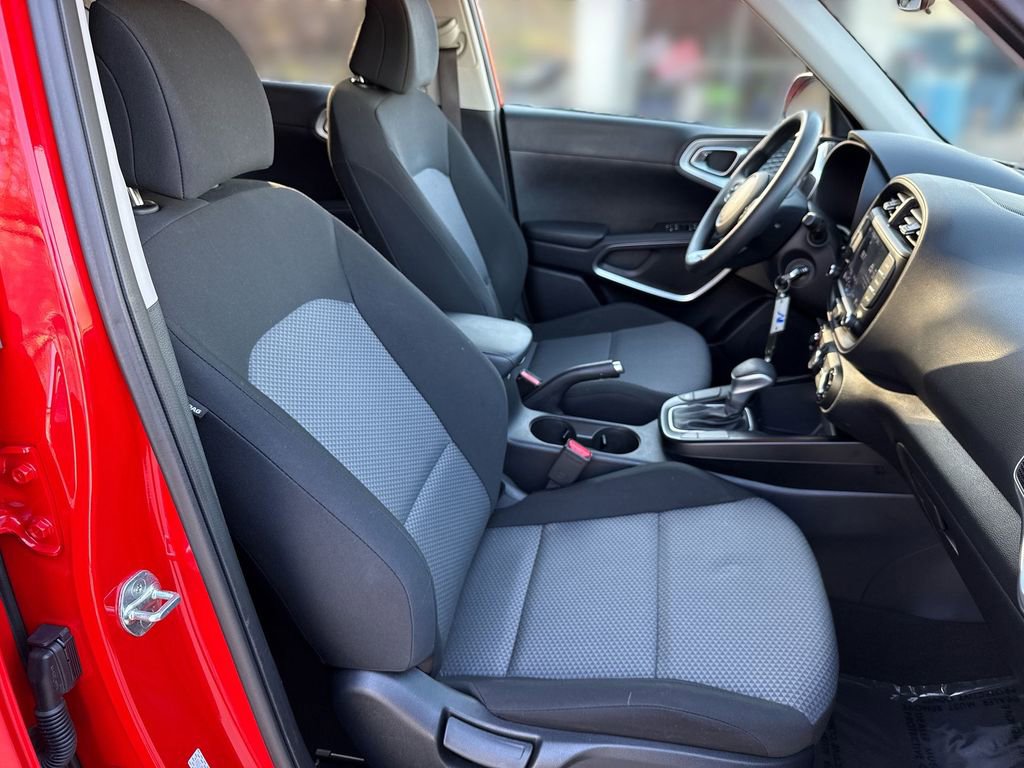 Used 2022 Kia Soul LX w/ Technology Package image 24
