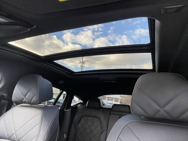 Certified 2023 BMW X6 M50i w/ Executive Package image 27