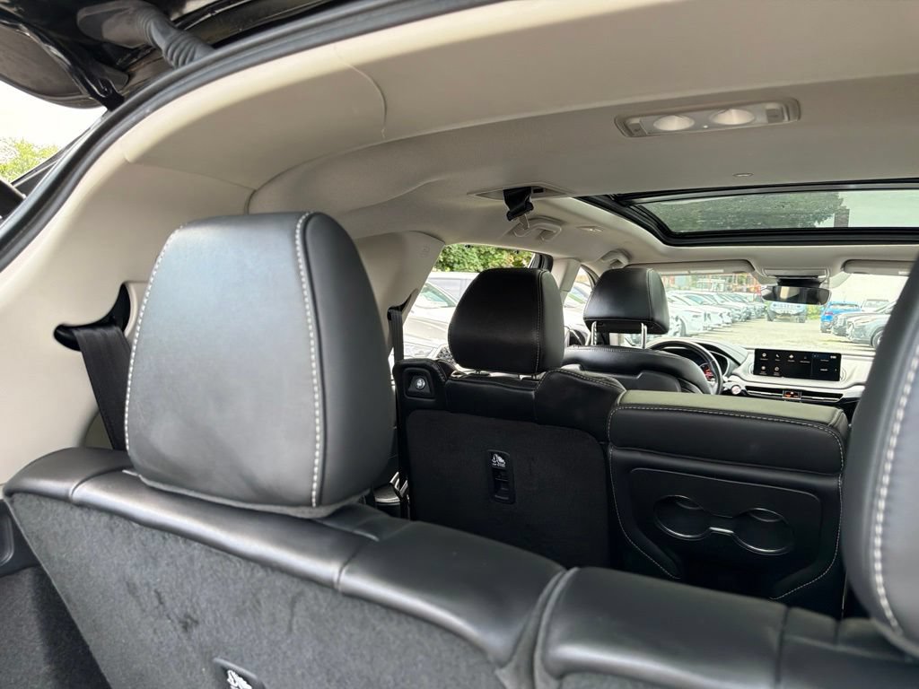 Used 2023 Acura MDX w/ Technology Package AWD/4WD image 10