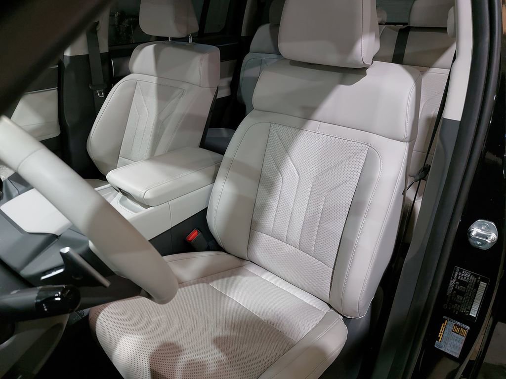 Certified 2025 Hyundai Santa Fe SEL image 16