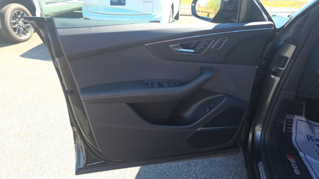 Used 2024 Audi SQ8 Premium Plus AWD/4WD image 10