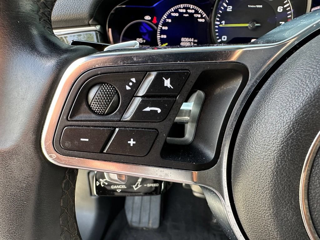 Certified 2018 Porsche Panamera 4 AWD/4WD image 27