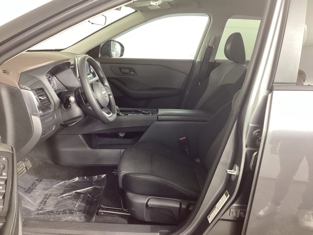 Used 2022 Nissan Rogue S image 15