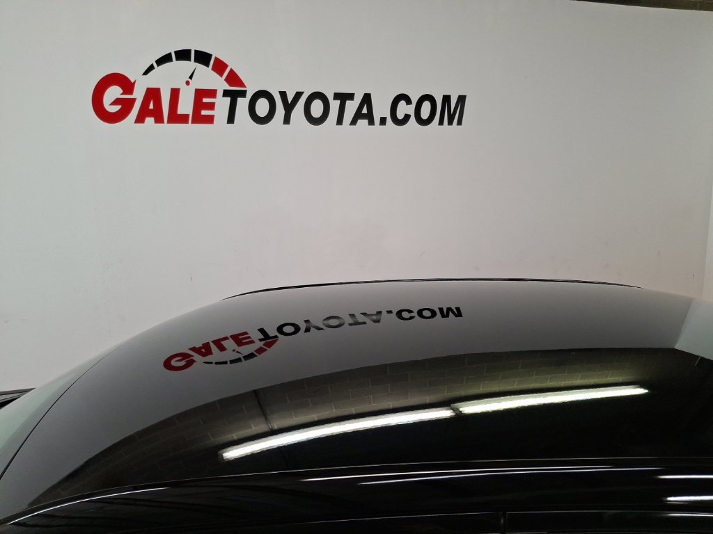 Used 2021 Chrysler 300 S w/ S Model Appearance Package RWD image 8