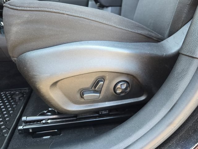 Used 2016 Jeep Renegade Latitude w/ Popular Equipment Group AWD/4WD image 31