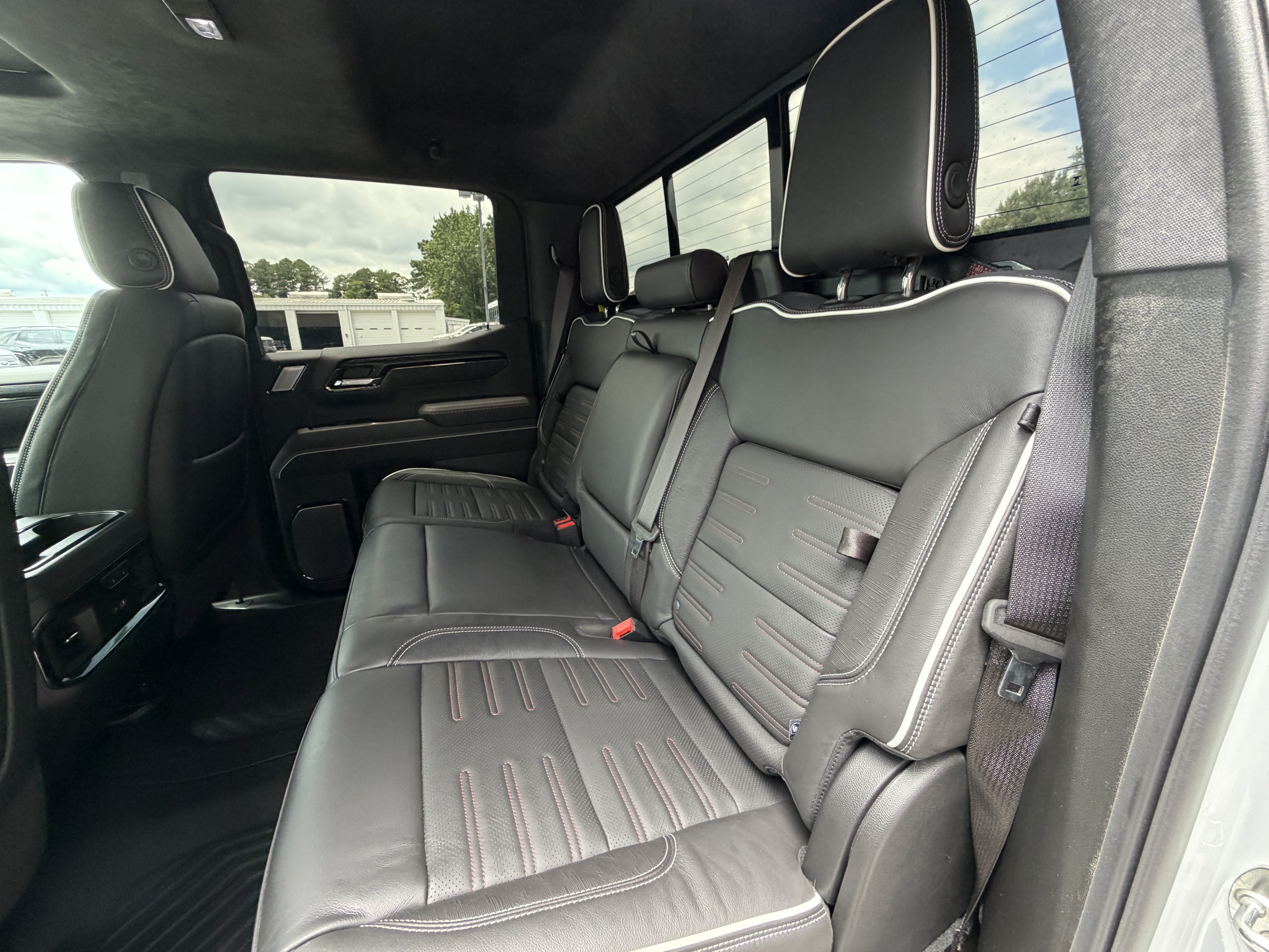 Used 2024 GMC Sierra 1500 AT4X w/ AT4X AEV Edition AWD/4WD image 18