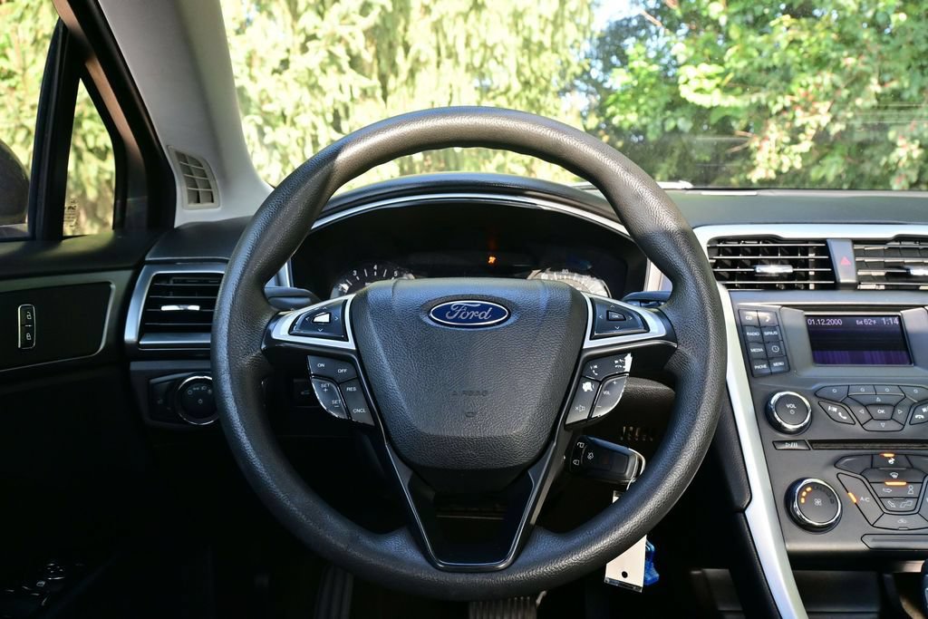 Used 2013 Ford Fusion SE FWD image 33