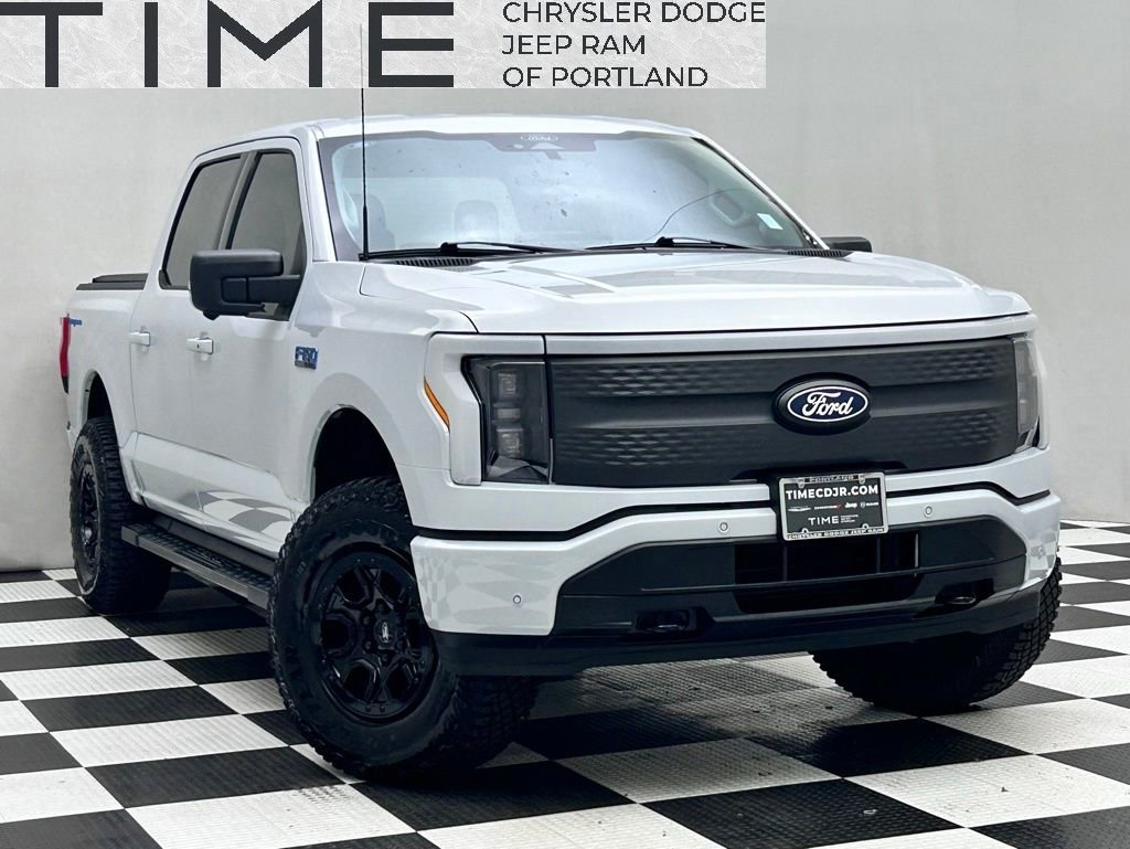 Used 2025 Ford F150 Lightning Flash image 1