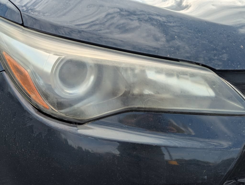 Used 2017 Toyota Camry SE w/ Moonroof Package FWD image 10