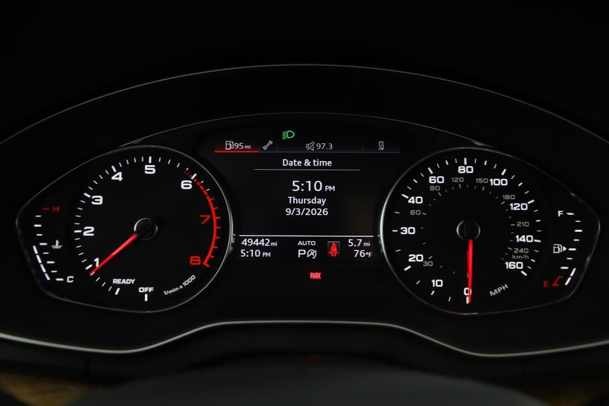 Used 2023 Audi Q5 2.0T Premium w/ Convenience Package AWD/4WD image 18
