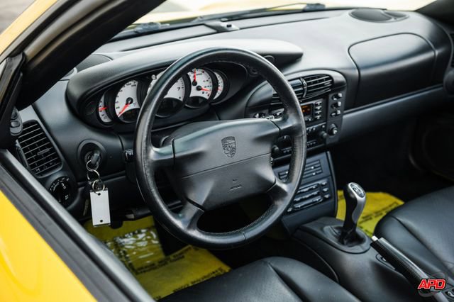 Used 2000 Porsche 911 Carrera 4 image 6