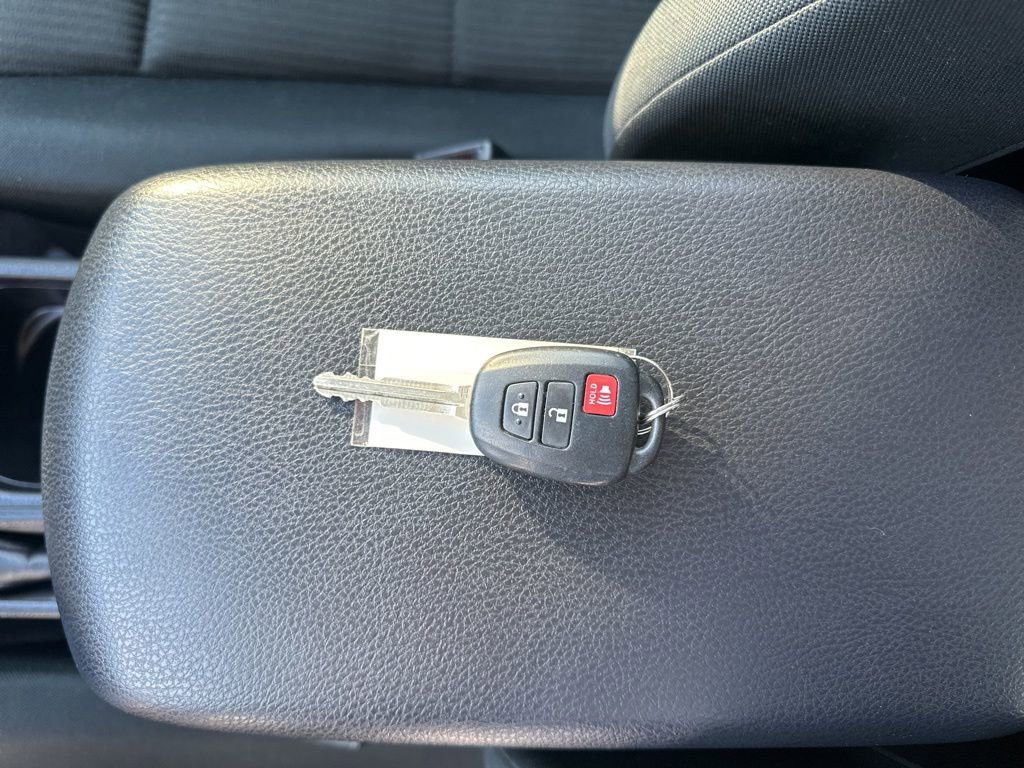 Used 2018 Toyota RAV4 LE w/ All Weather Liner Package image 42