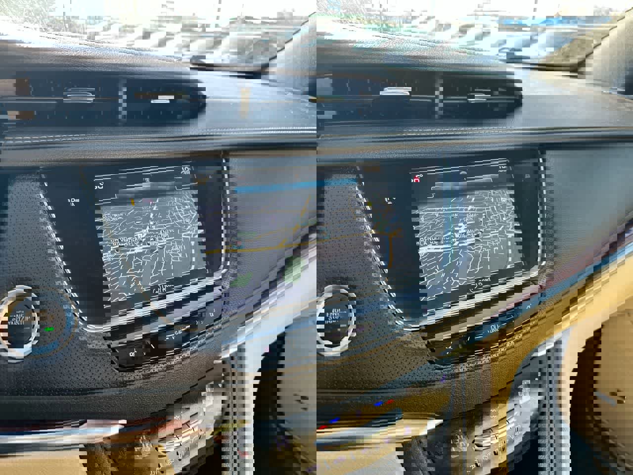 Used 2017 Cadillac XT5 Luxury w/ Driver Awareness Package image 32