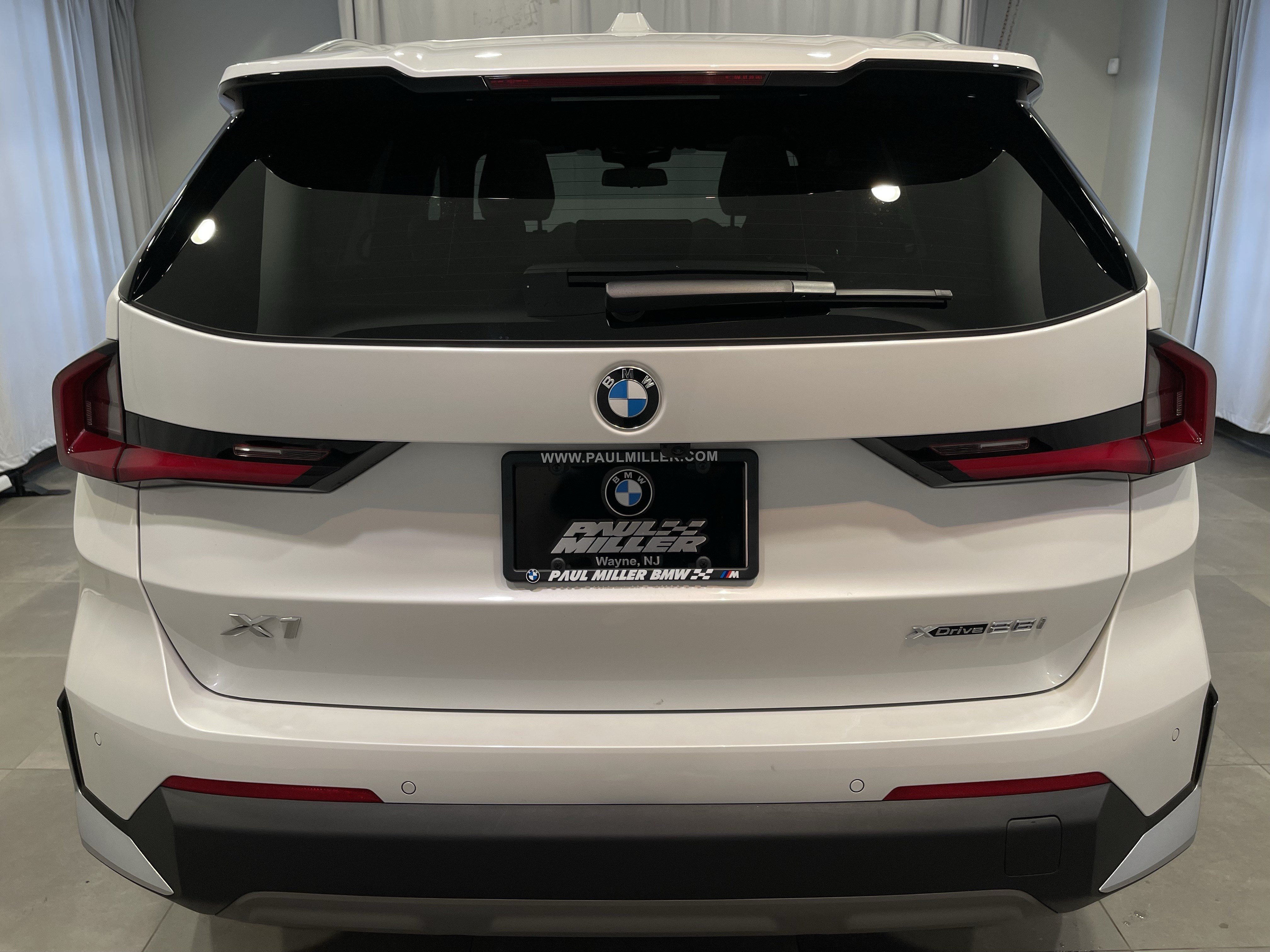 Certified 2023 BMW X1 xDrive28i w/ Convenience Package AWD/4WD image 5
