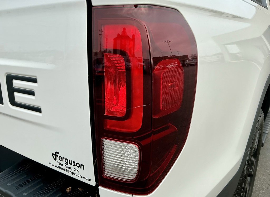 Used 2025 Honda Ridgeline Black Edition image 16