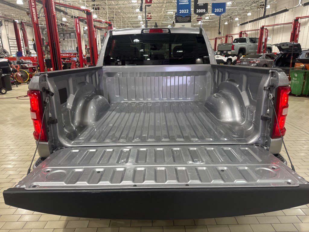 Used 2025 RAM 1500 Big Horn AWD/4WD image 43