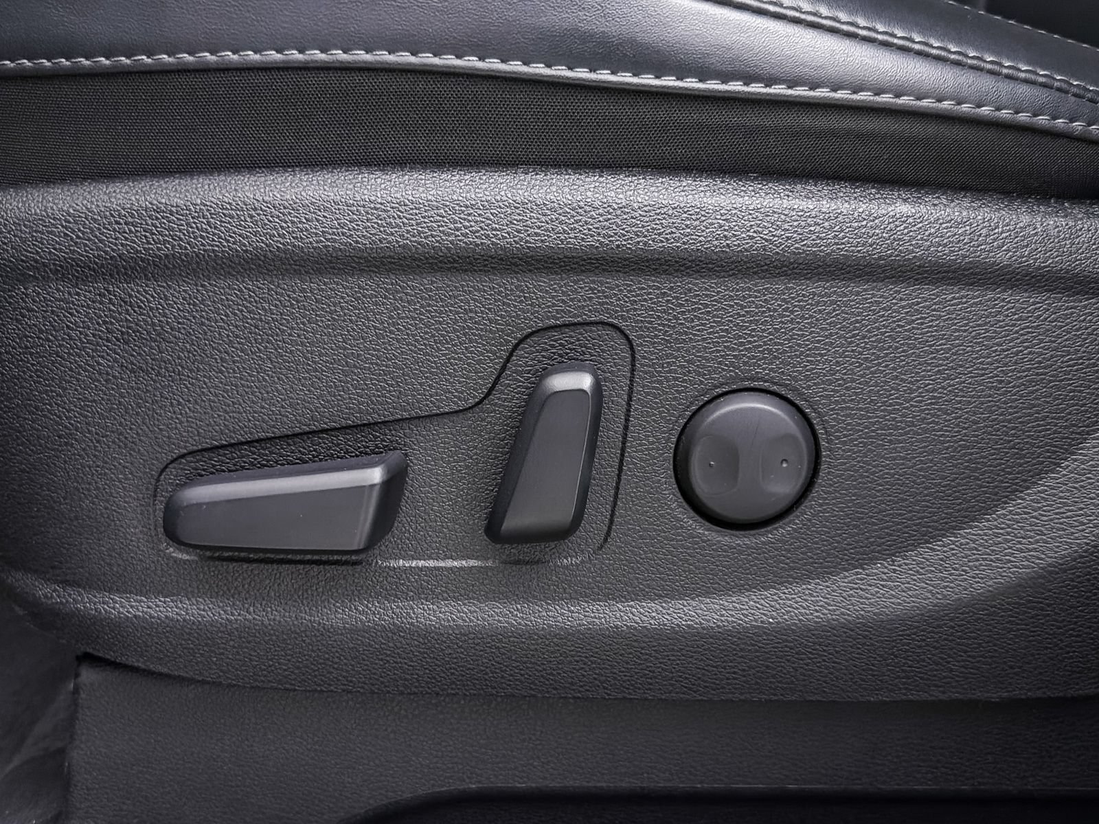 Certified 2024 Kia Telluride S w/ S Sunroof Package FWD image 17