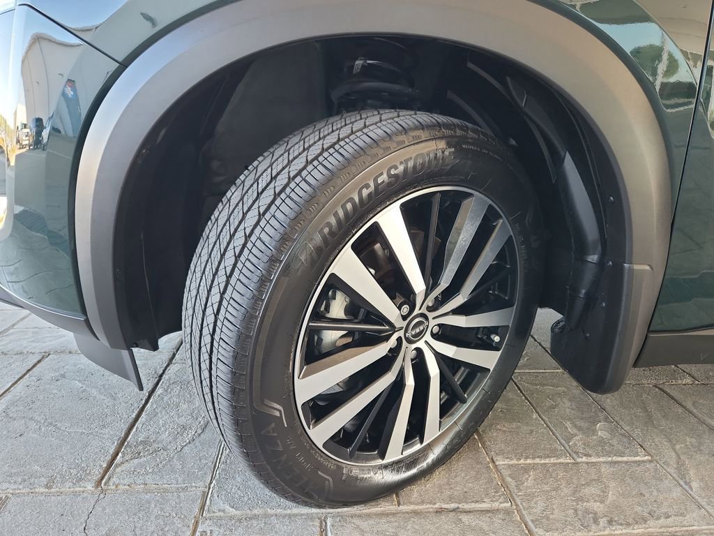 Certified 2024 Nissan Pathfinder Platinum w/ Cargo Package image 34