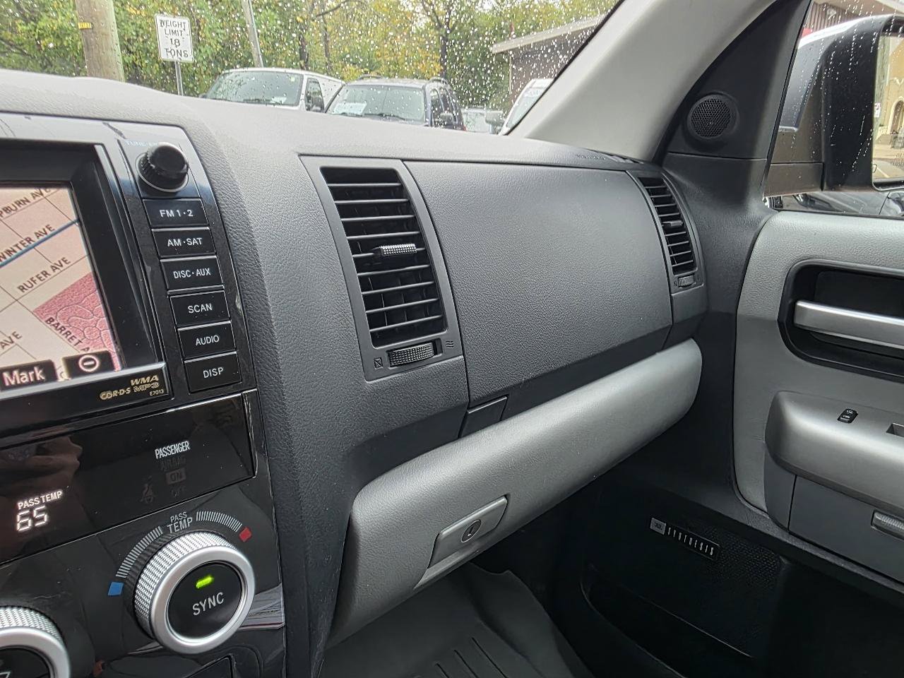 Used 2008 Toyota Sequoia Limited AWD/4WD image 23