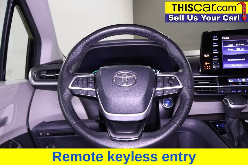 Used 2023 Toyota Sienna XLE FWD image 18
