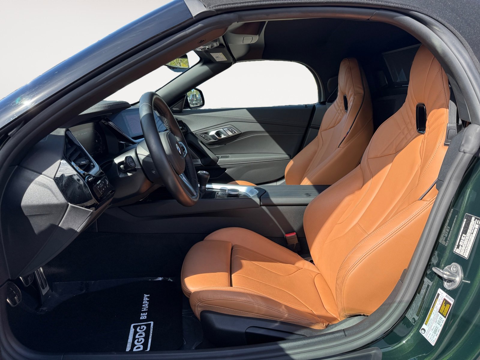 Used 2025 BMW Z4 M40i w/ Edition image 10