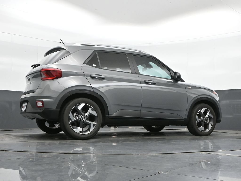 Certified 2023 Hyundai Venue SEL FWD image 41