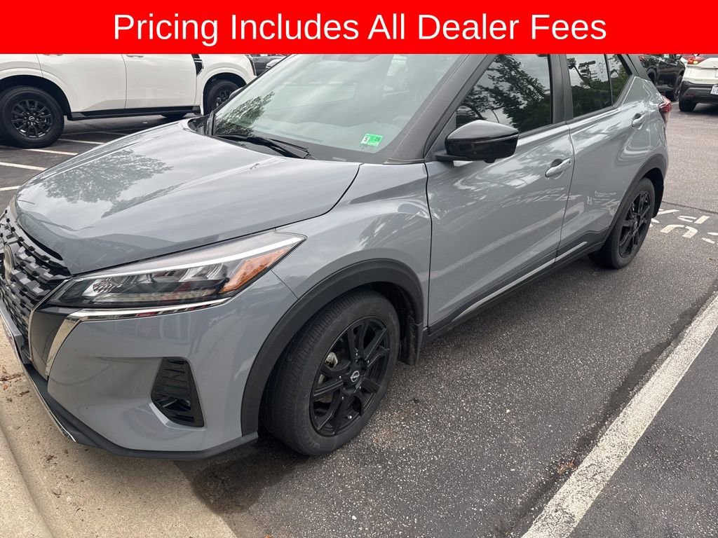 Certified 2022 Nissan Kicks SR w/ Interior Electronics Package FWD image 1