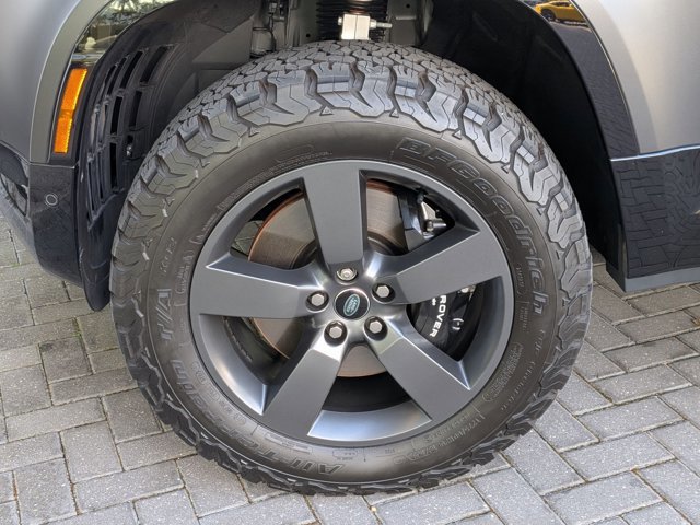 Used 2024 Land Rover Defender 110 Carpathian Edition AWD/4WD image 22