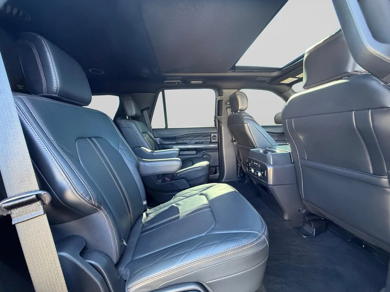 Used 2023 Ford Expedition Platinum AWD/4WD image 31