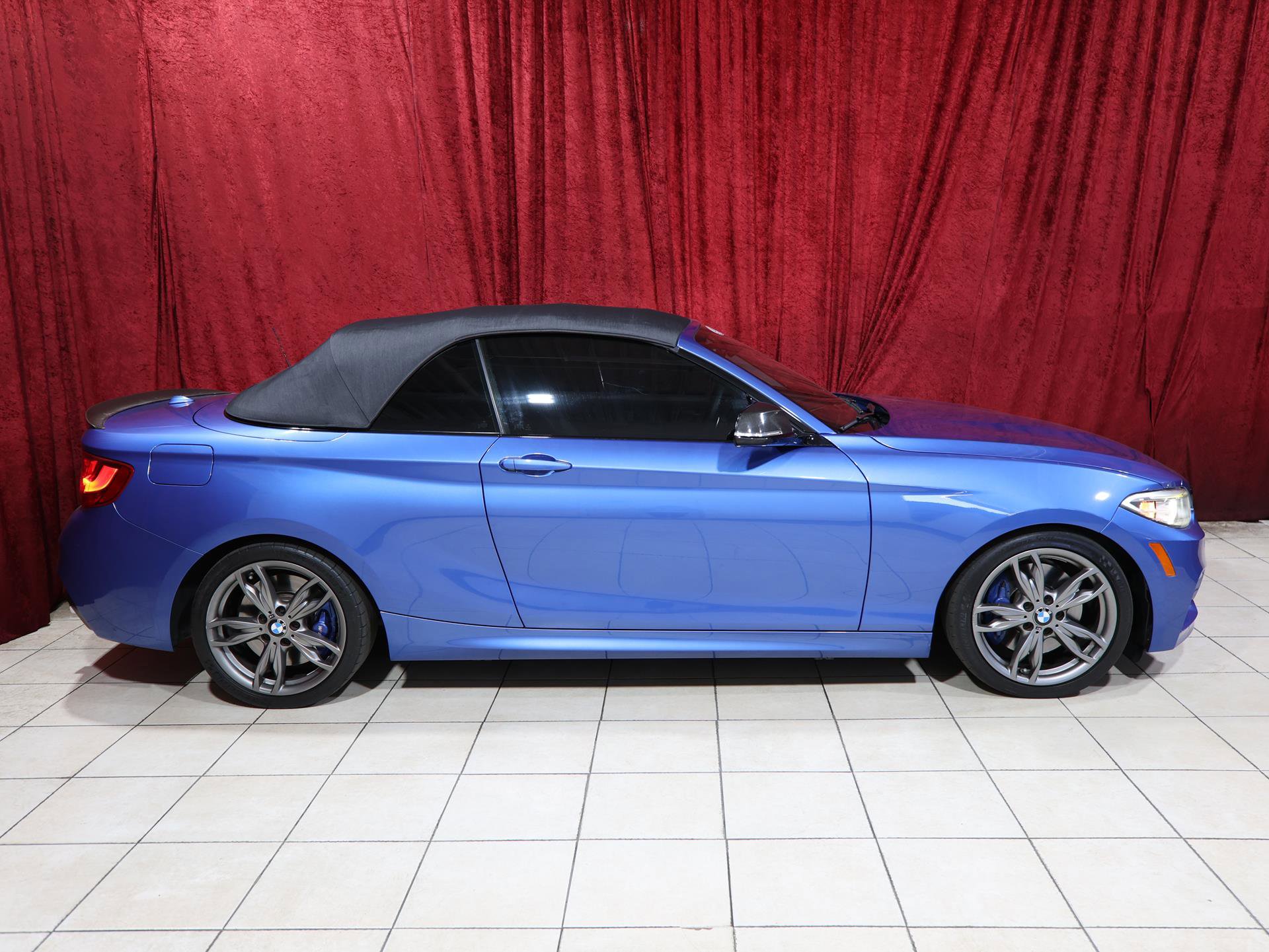 Used 2015 BMW M235i Convertible image 9