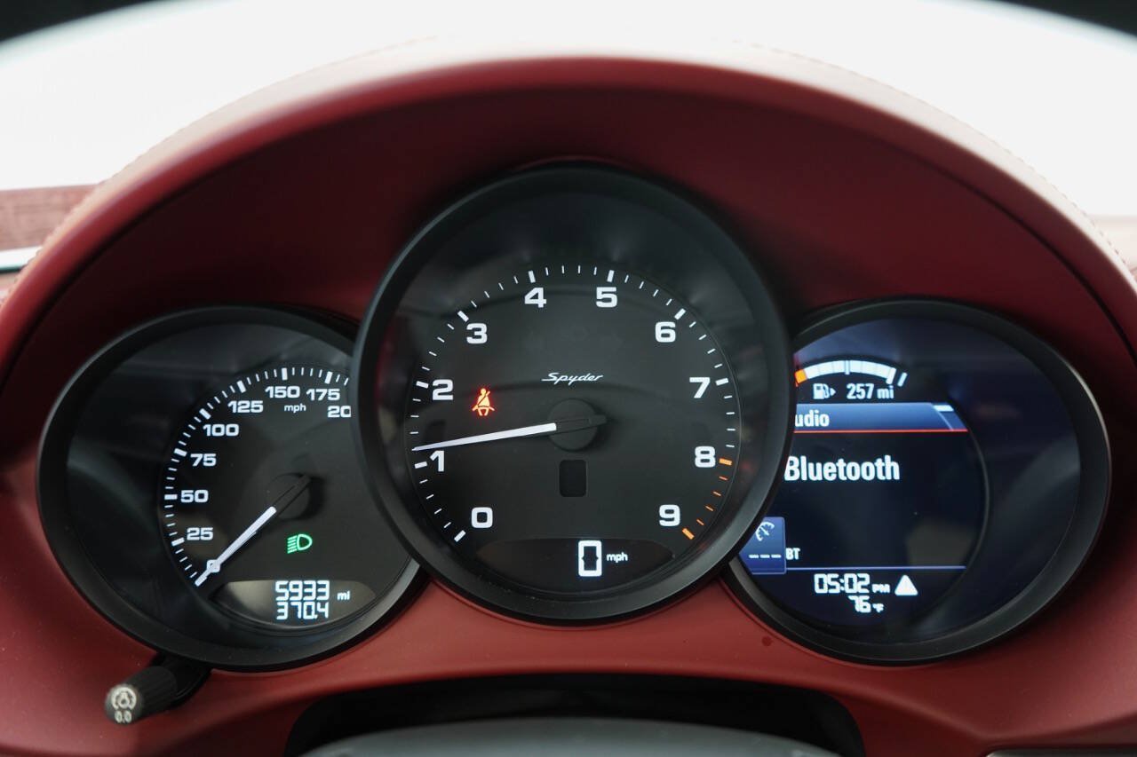 Used 2020 Porsche 718 Boxster Spyder RWD image 78