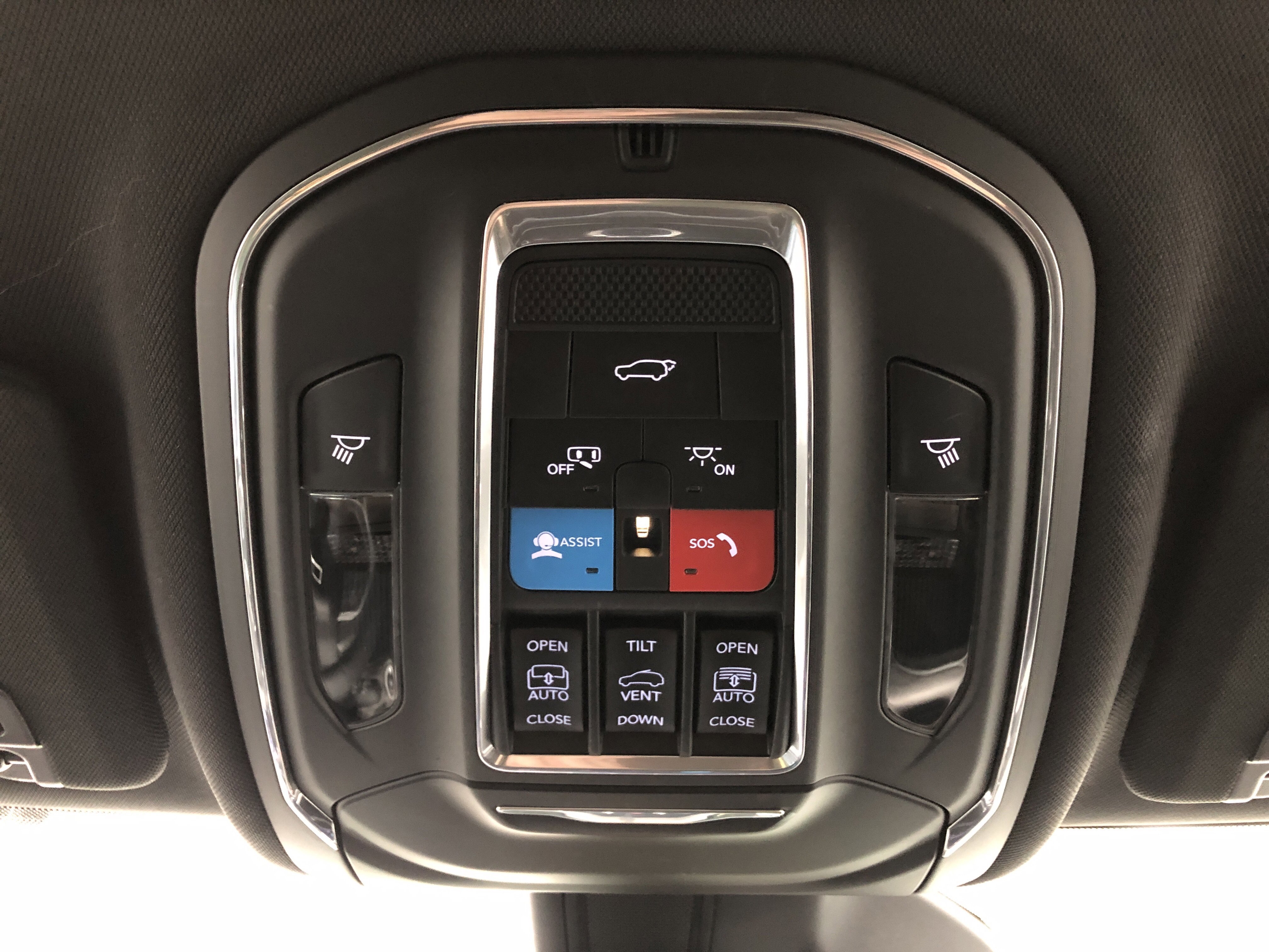 Certified 2024 Jeep Grand Cherokee L Limited w/ Trailer Tow Package AWD/4WD image 19