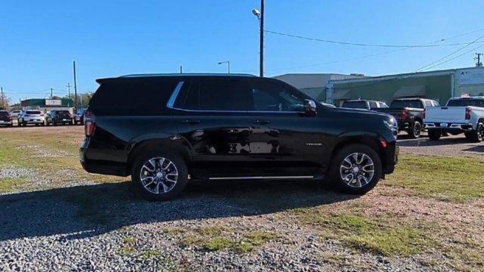 Certified 2024 Chevrolet Tahoe LT w/ Luxury Package AWD/4WD image 9