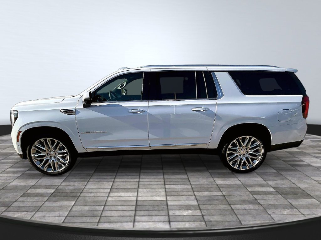 New 2027 GMC Yukon XL Denali w/ Denali Reserve Package AWD/4WD image 15