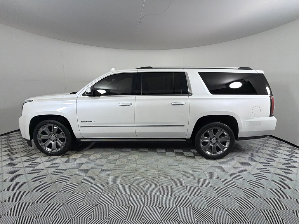 Used 2016 GMC Yukon XL Denali w/ Open Road Package AWD/4WD image 8