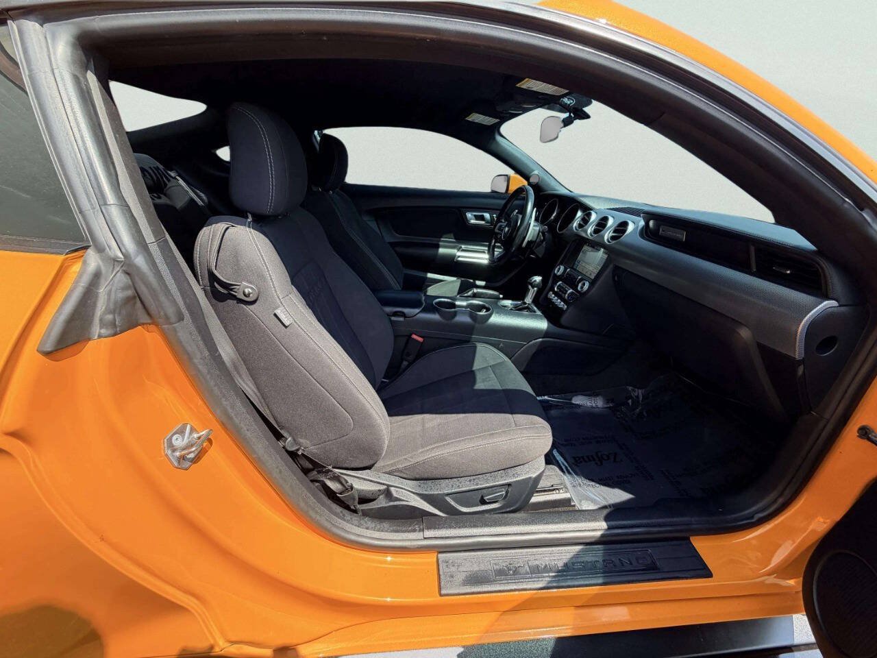 Used 2018 Ford Mustang GT RWD image 25