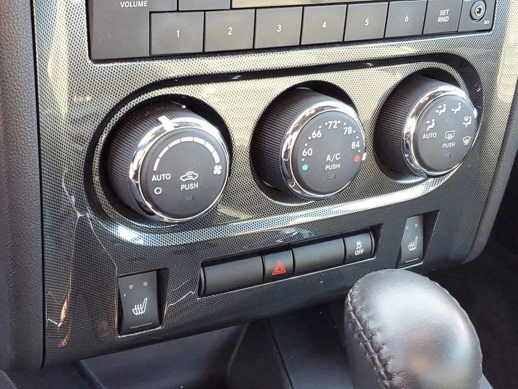 Used 2011 Dodge Challenger image 18