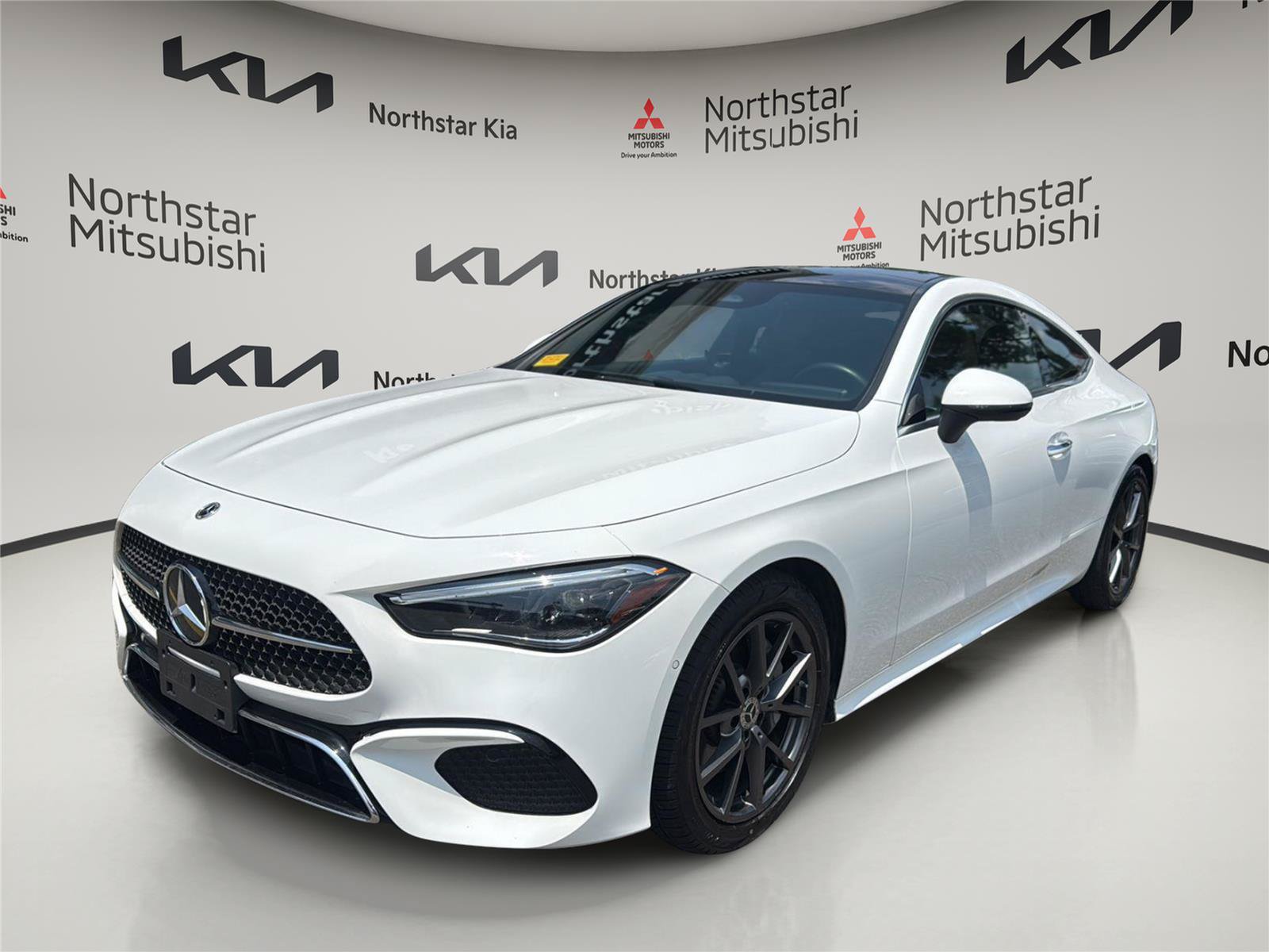Used 2025 Mercedes-Benz CLE 300 4MATIC Coupe image 2