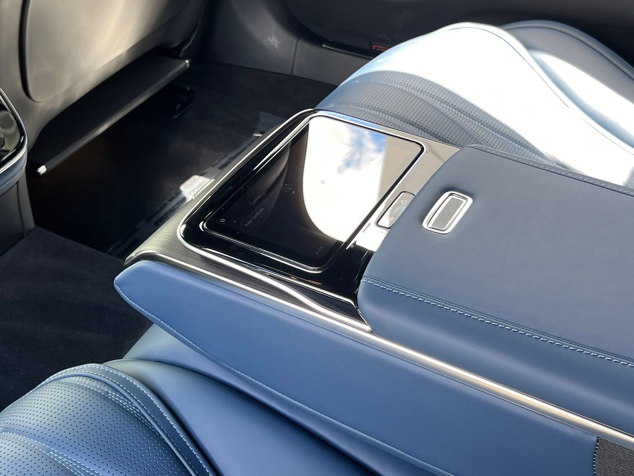 Used 2025 Mercedes-Benz S 63 AMG S image 48