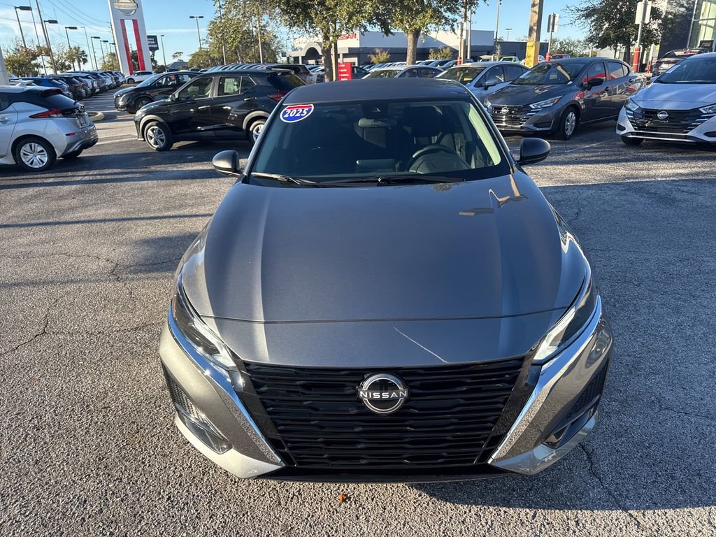 Used 2025 Nissan Altima 2.5 S image 3