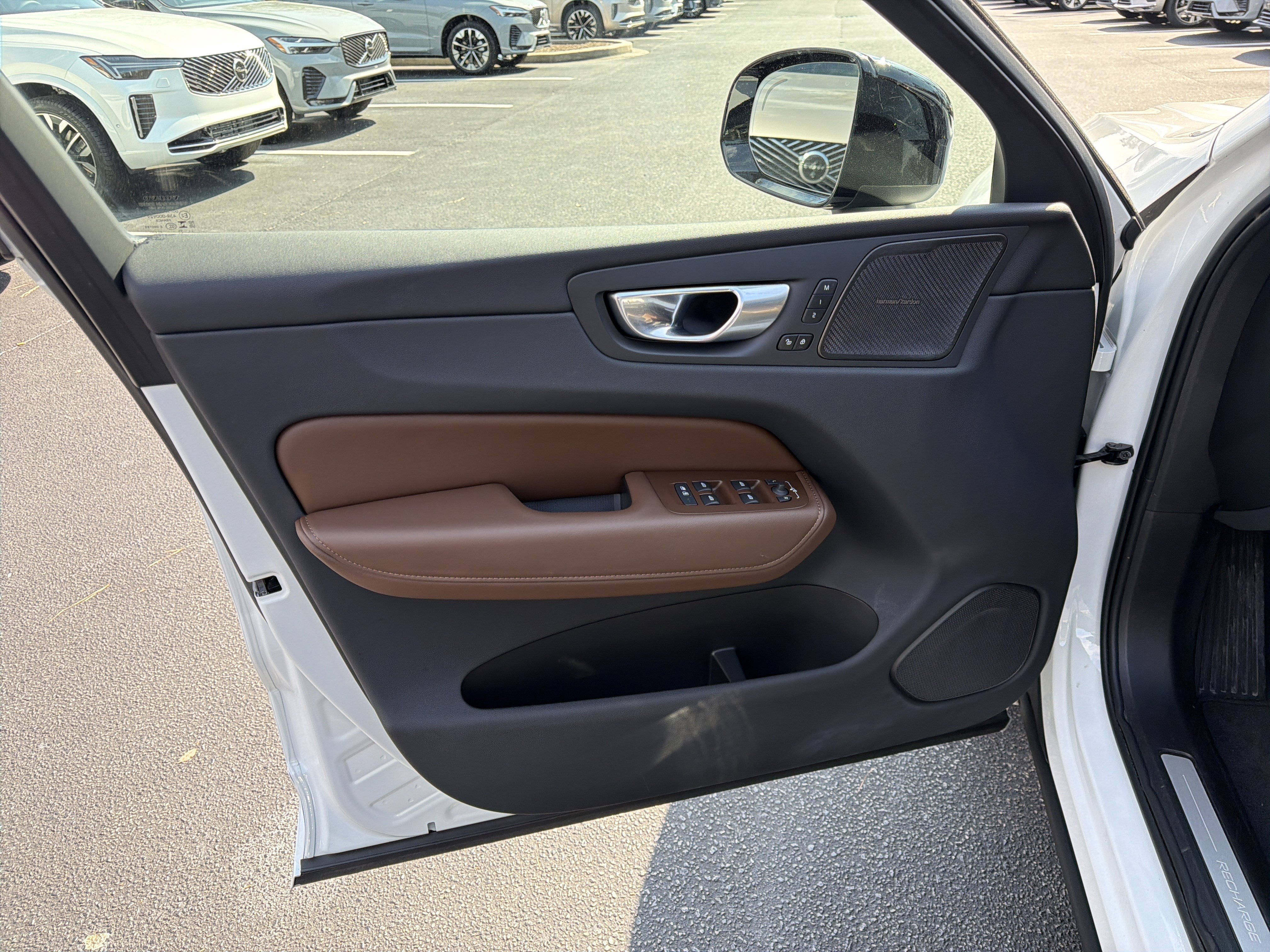 Certified 2024 Volvo XC60 T8 Plus image 14